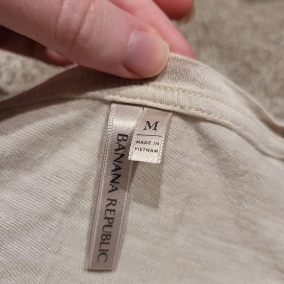 Banana Republic Tee. COZY AF - Picture 3 of 3
